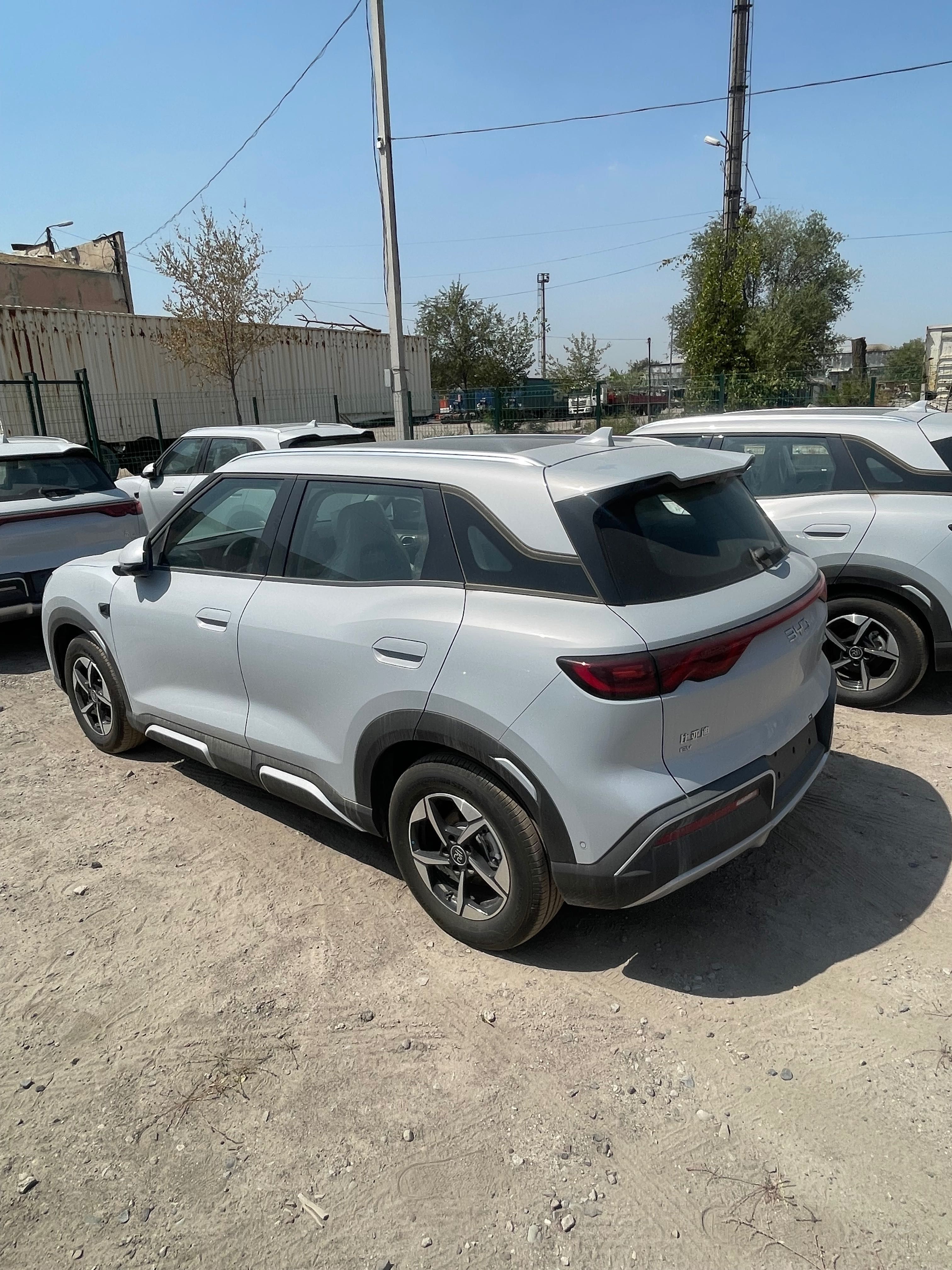 Byd yuan up 3 pazitsa Toshkent Avtosalonda
