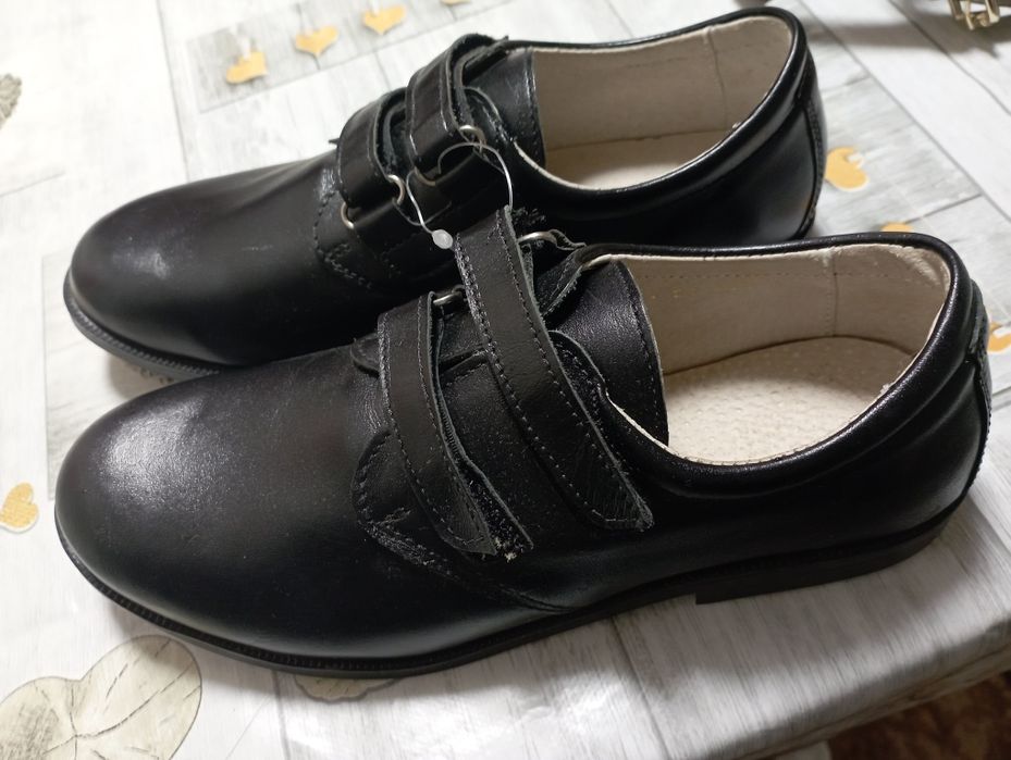 Туфли школьные . Новые .