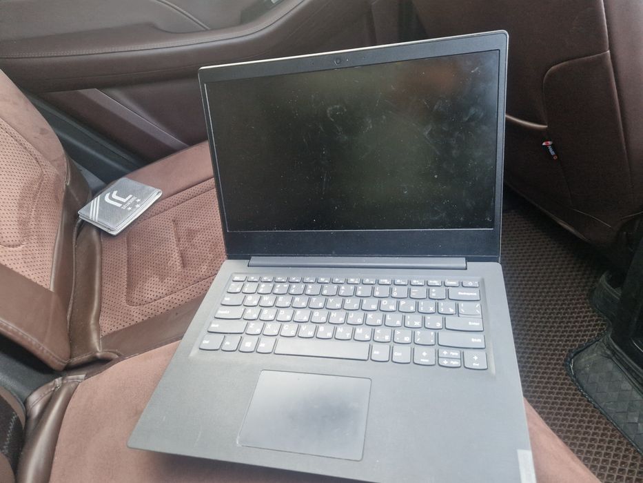 Ноутбук Lenovo. .