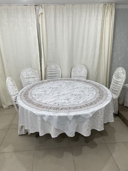 Большой стол на 10