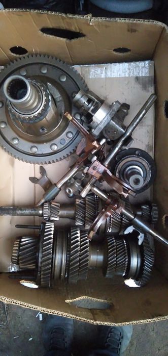 Фольксваген Т 4 коробки запчасти 1990,2003 года