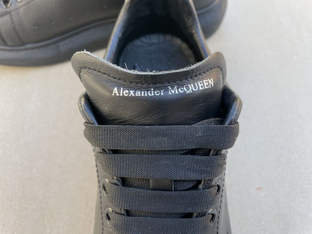 Оригинални сникърси Alexander McQueen