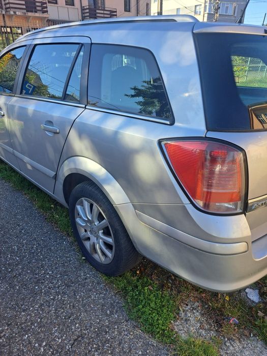 Vând Opel Astra H