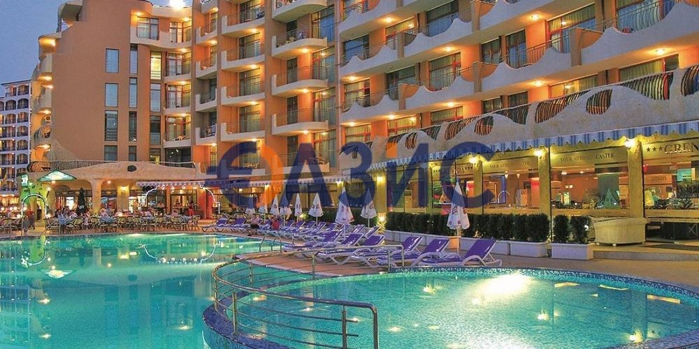 Продава се Двустаен апартамент в к.к. Слънчев бряг - 69 кв.м за 1044 €/кв.м - Снимка #13