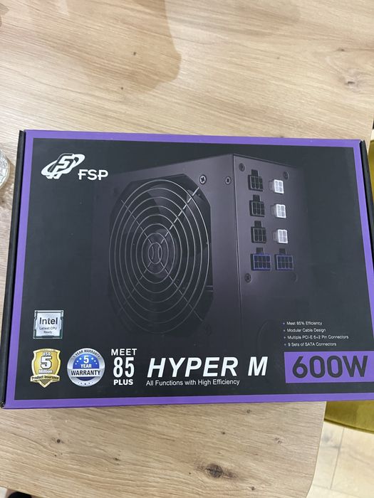 Компютър + монитор и мишка