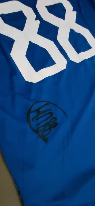 Екип на Левски 2023/24 / С Марин Петков на гърба и автограф