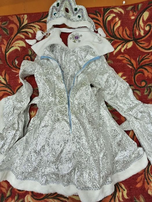 Продам костюм сненурочки