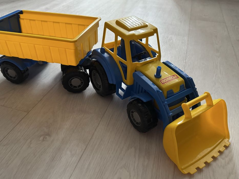 Продам машинку- трактор