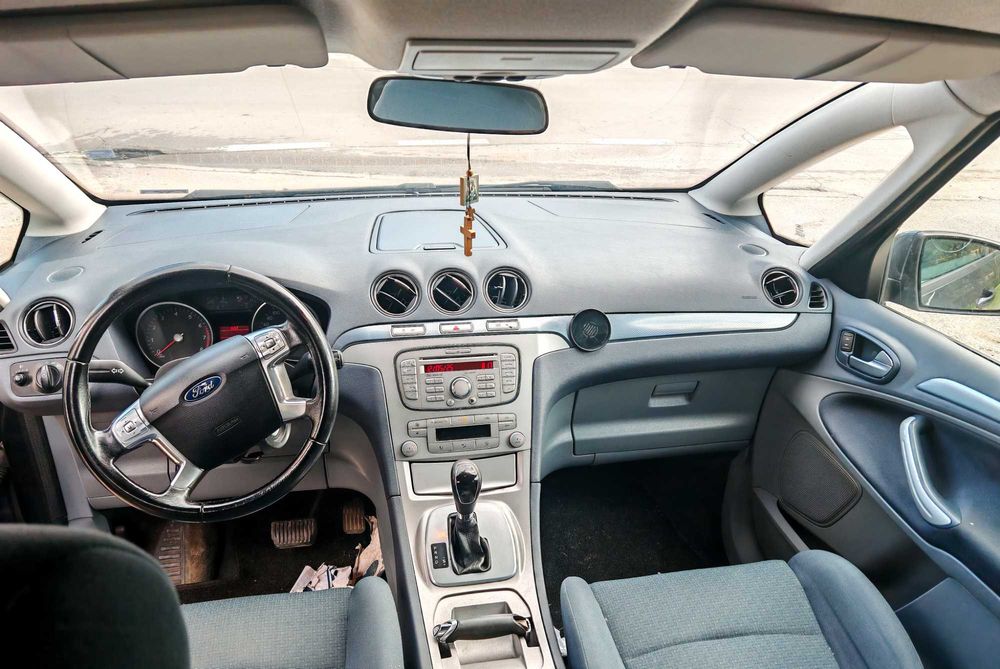 Ford Семеен автомобил