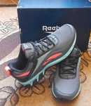 Продавам нови мъжки маратонки Reebok