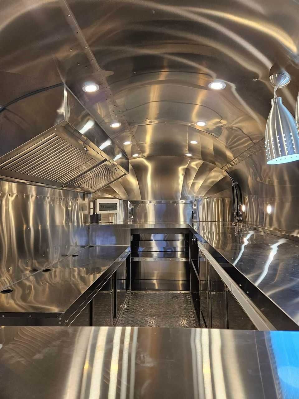 Търговска каравана FoodTruck Каравана за бързо хранене