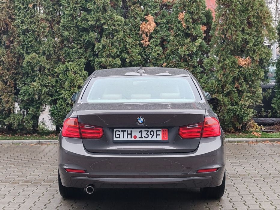 BMW F30 320d 184cp 2012 automat xenon/piele/navi mare