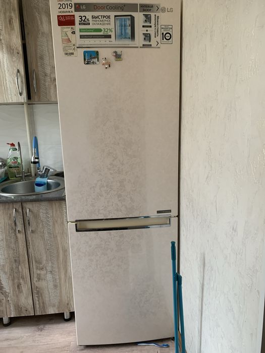 Продается холодильник, самсунг, новый покупали за 525000т, в хорошем