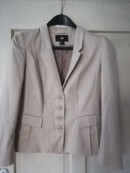 Намаление 10 лв. Дамско сако HM размер 38