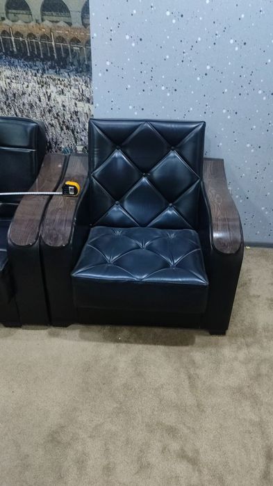 Мебель для офиса в отличном состоянии.  За 200$ всё.