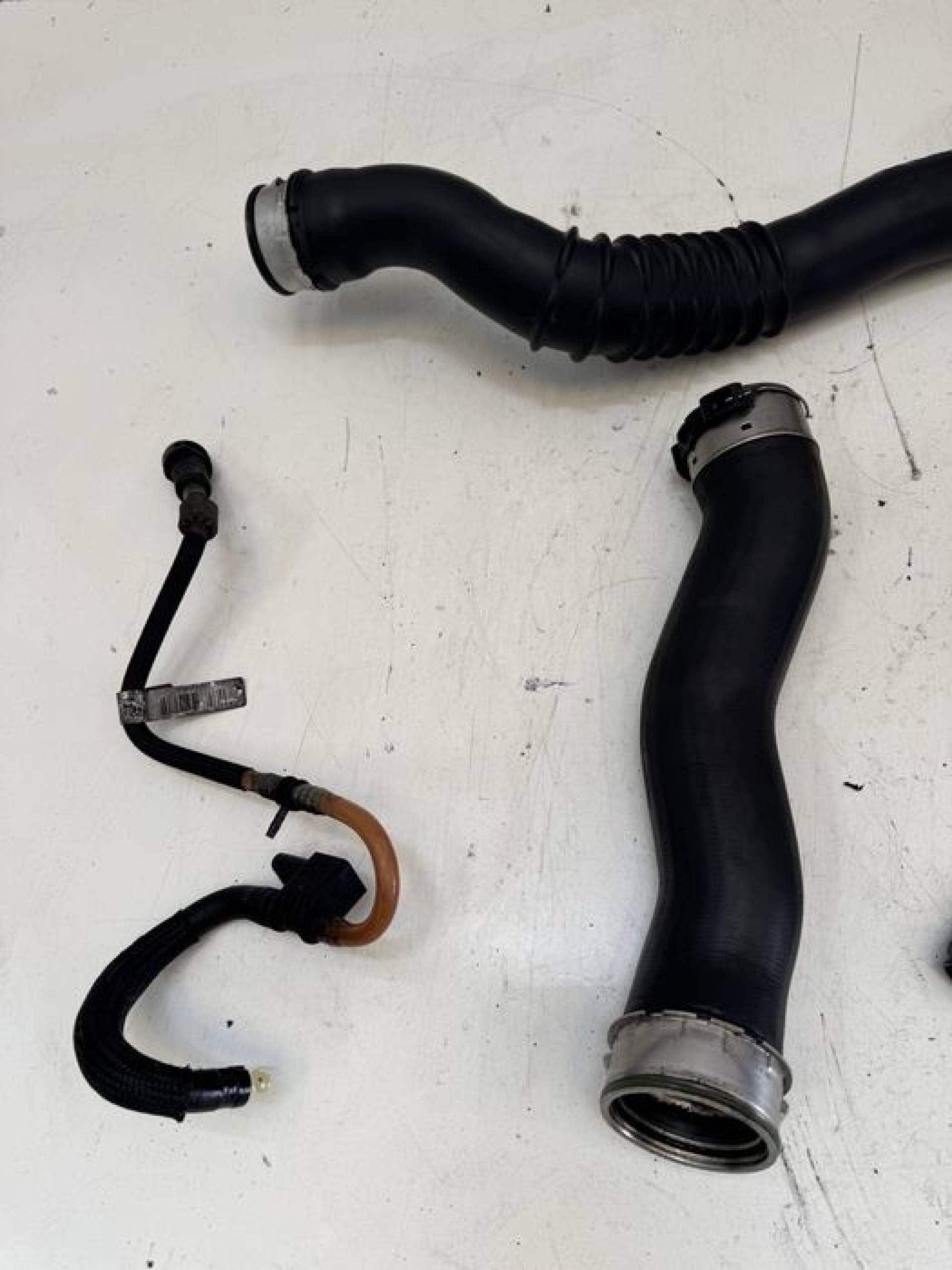 Furtun conducta aer intercooler turbina 2.0 N47 BMW Seria 3 E90 E91