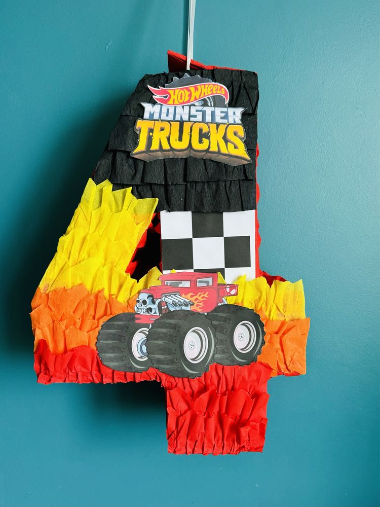 Hot wheels monster trucks monster jam пинята