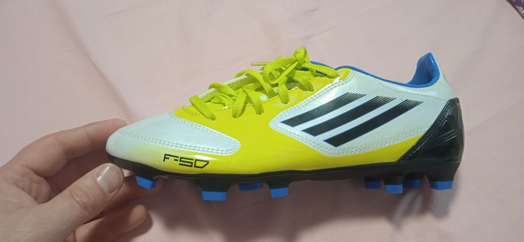 Футболни обувки adidas F10 TRX FG