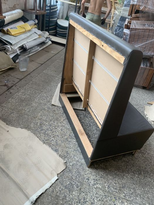 Mobilier plaja umbrele , șezlonguri