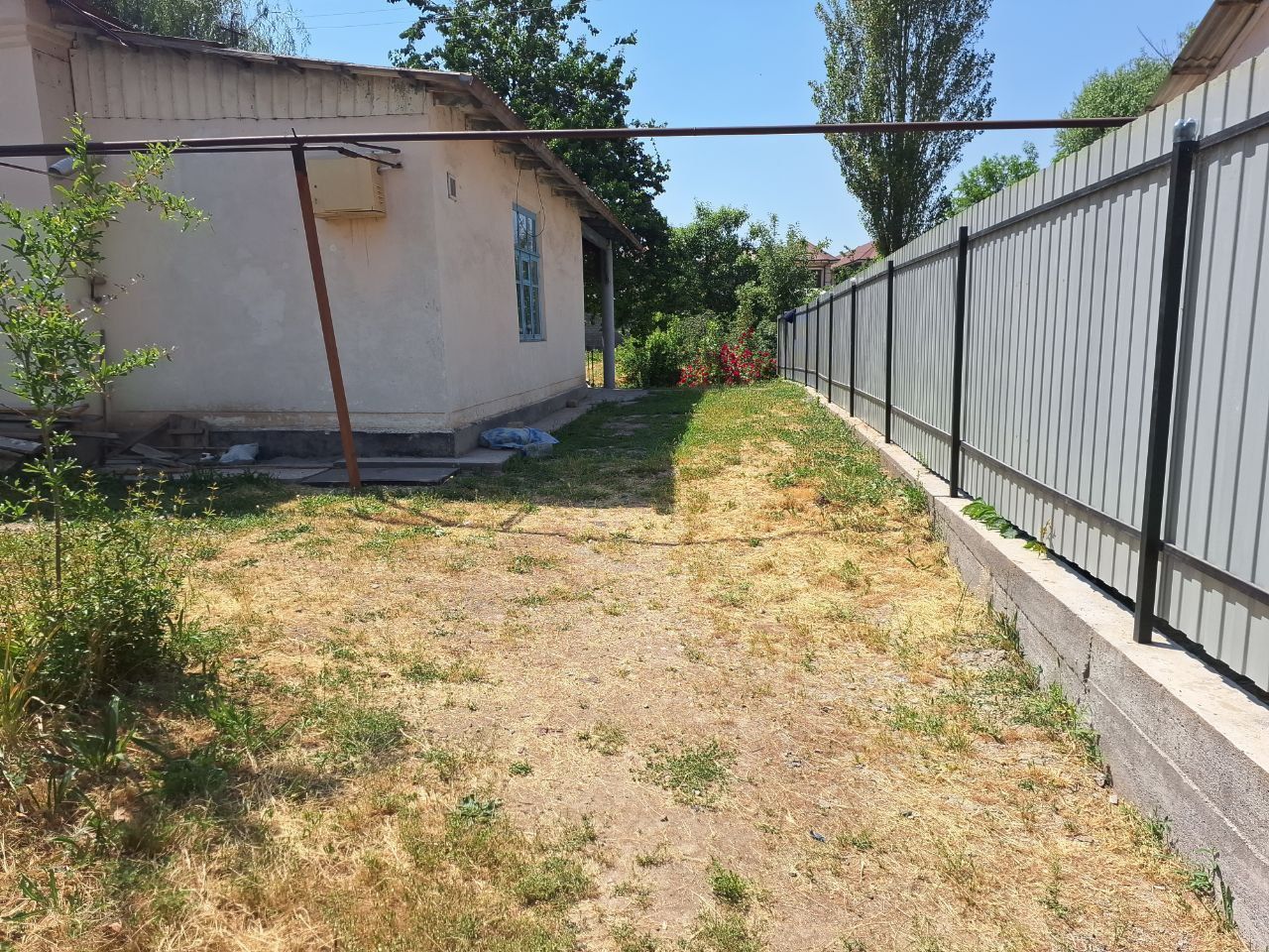Продажа готовый дом Янгибазар центр 520кв.м 4 комнаты 90000у.е