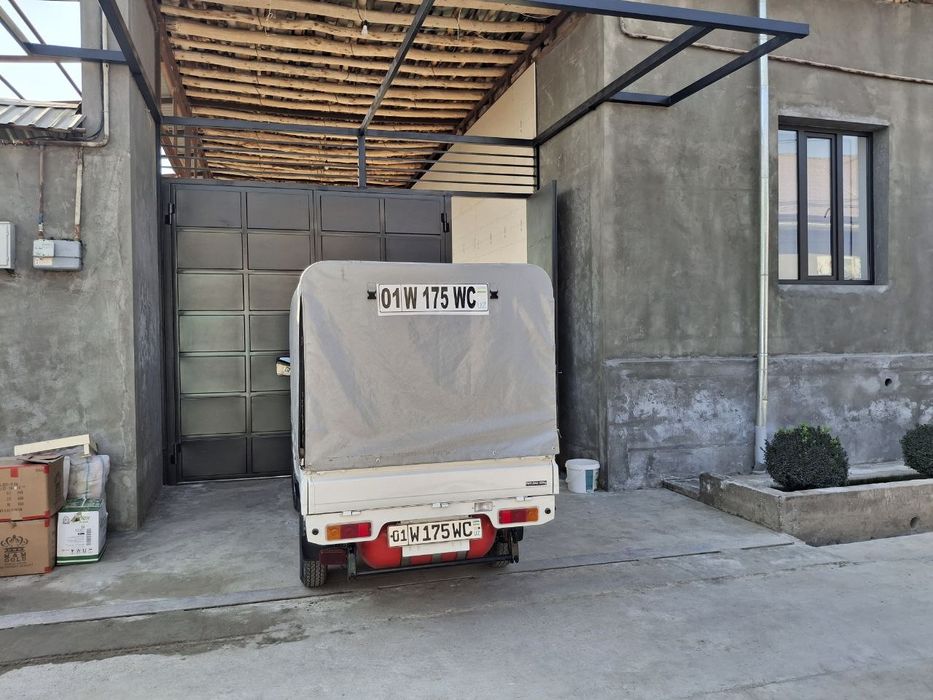 Срочно продаëтсч автомобиль Labo