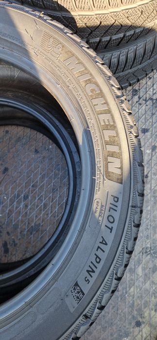 2 Anvelope Michelin 235 50 R18 M+S . Dot 2022