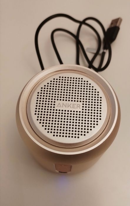 Boxa portabila bt Anker Soundcore mini gold (cu radio fm)