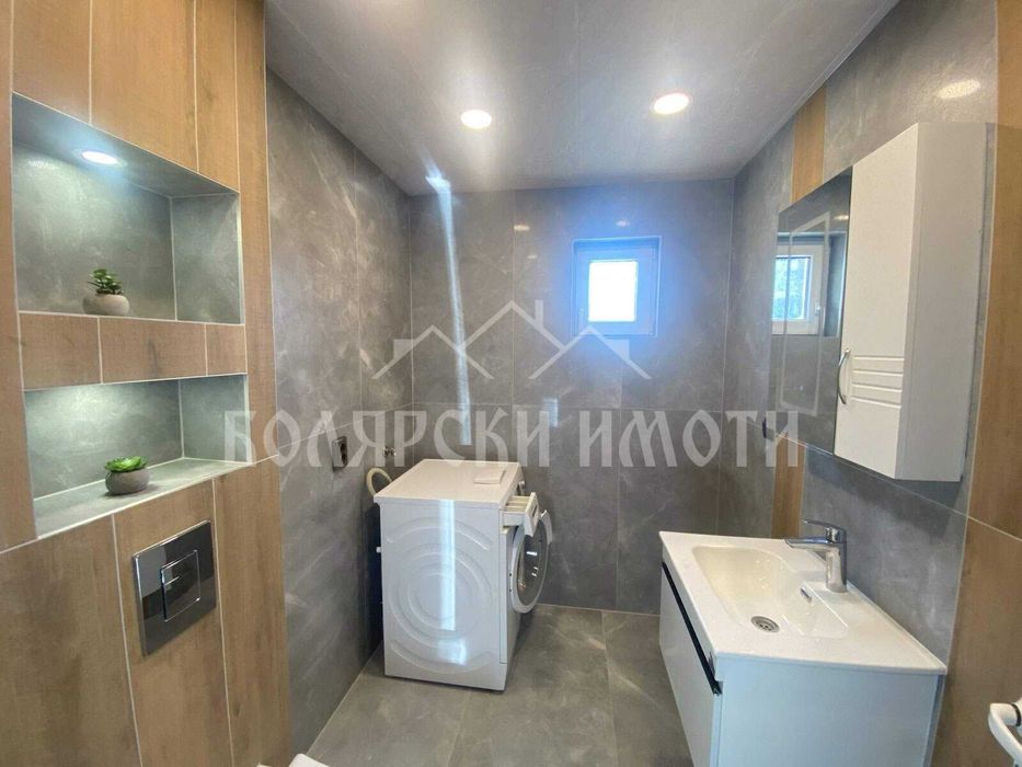 Продава се Тристаен апартамент в Велико Търново, Зона Б - 130 кв.м за 1616 €/кв.м - Снимка #11