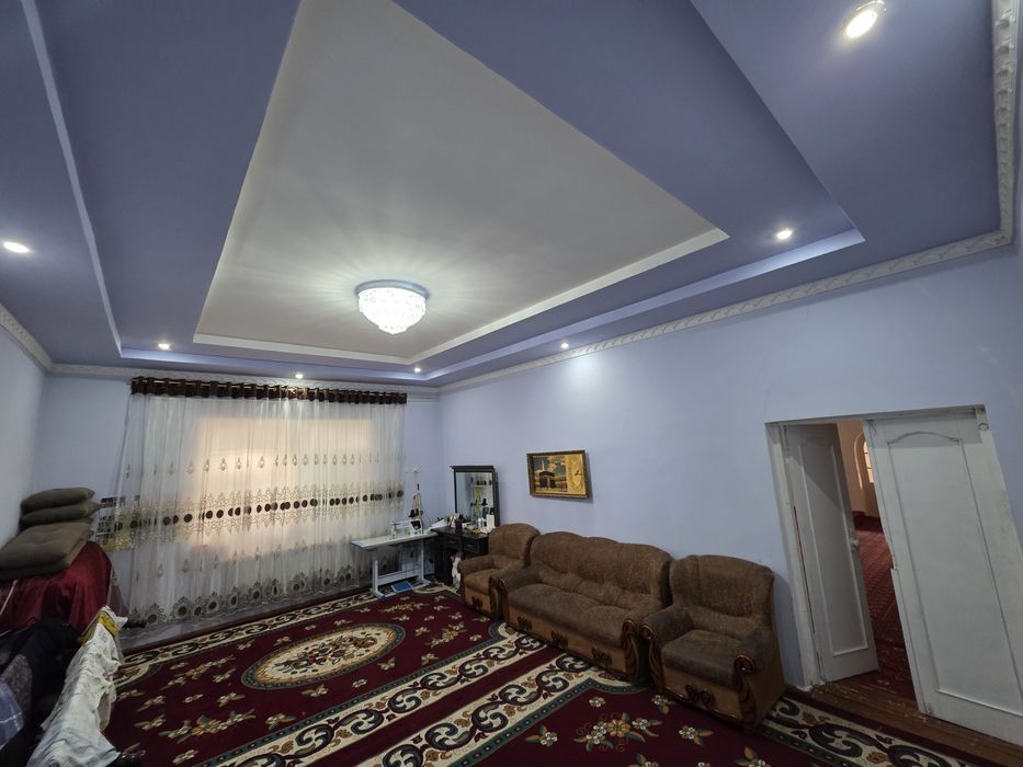 Uy sotiladi 228 kv +24