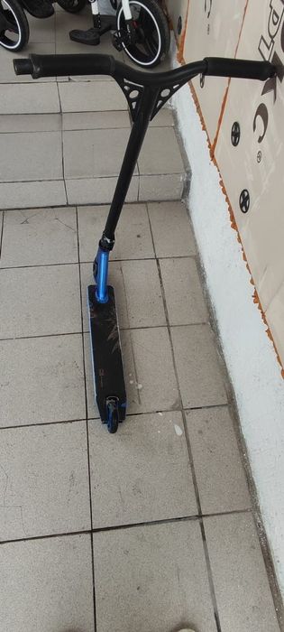 Продаю самокат трюковой