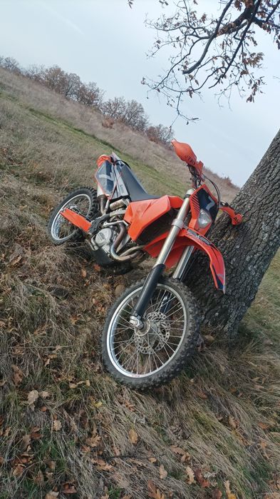 Ktm exc 525.           .