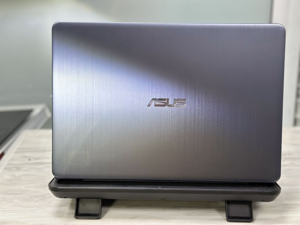 Ноутбук Asus VivoBook s14 - Intel Core i5-8250U/ОЗУ-8/SSD-256/GF MX150