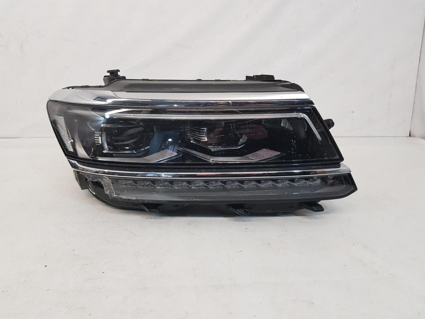 Far dreapta full led VW Tiguan 2 dupa 2016