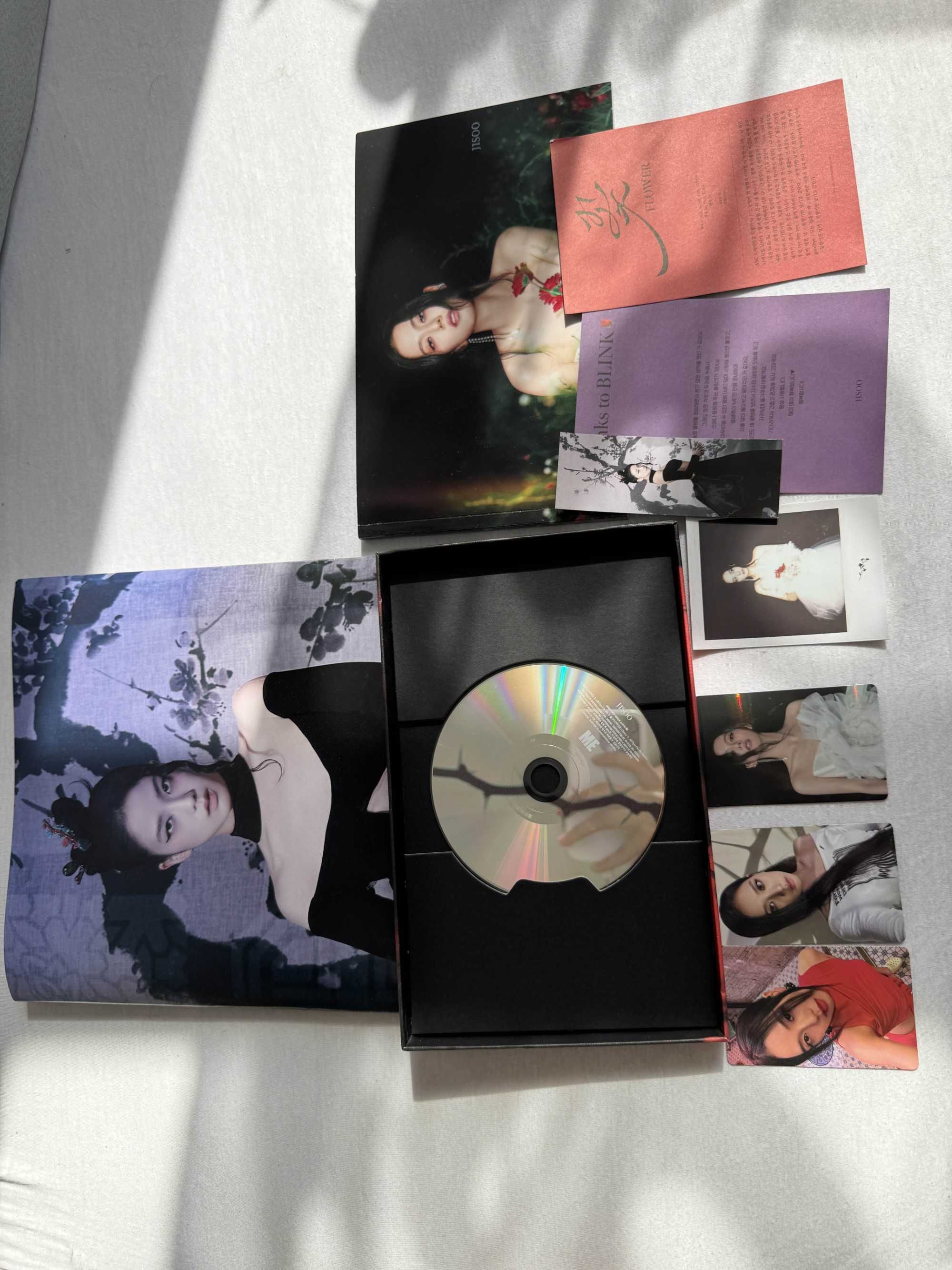 Албуми Jisoo Blackpink ME + фотокартички + Preorder benefits