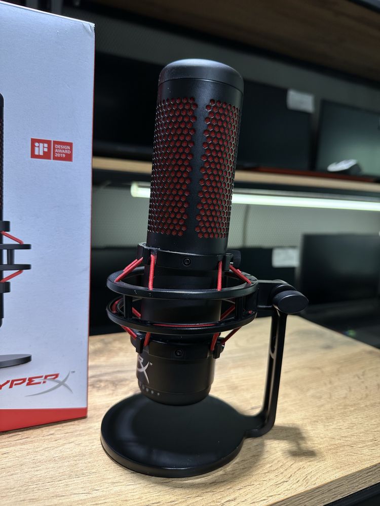 Микрофон Hyper X Quadcast, полный комплект, 8781/А10