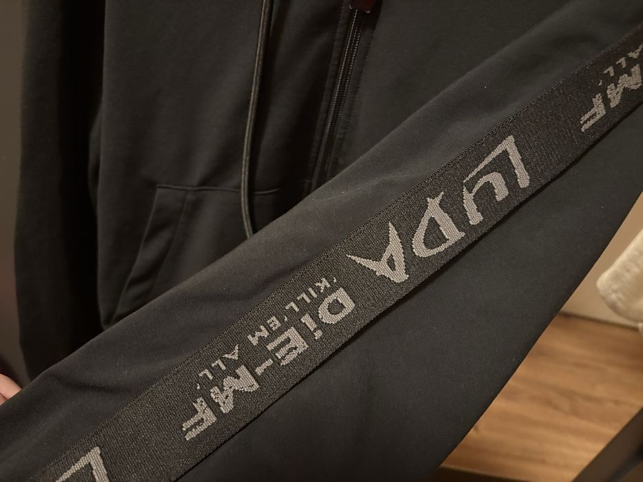 Luda черен суичър