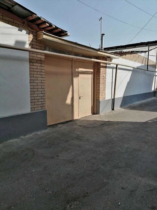 Tinchlik metrosidan 5 daqiqa, burchak hovli 2,7 sotix