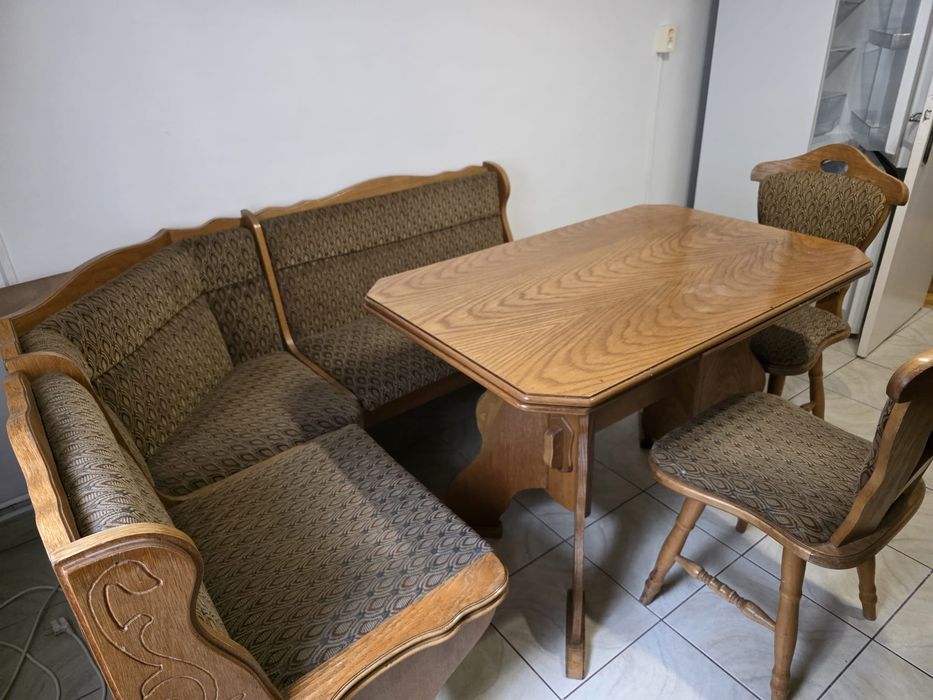 Colțat bucătărie cu masă extensibilă