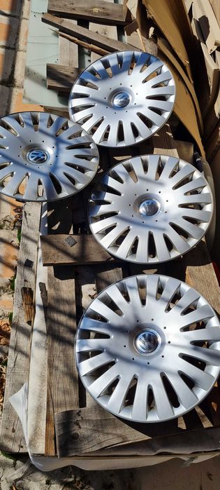К-т оригинални VW тасове 16" - в много добро състояние