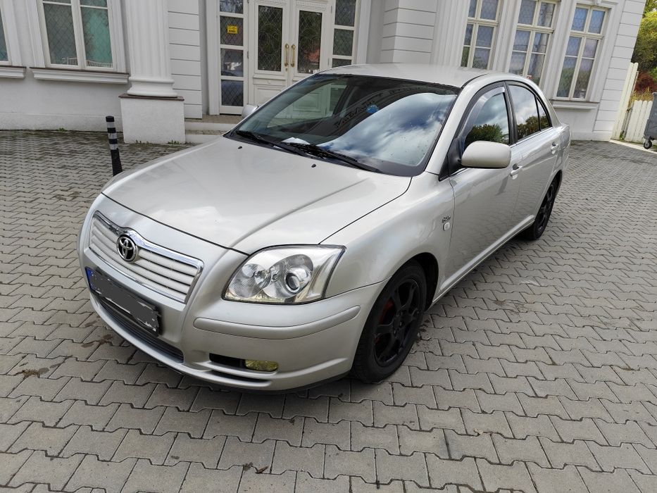 Toyota Avensis hatchback