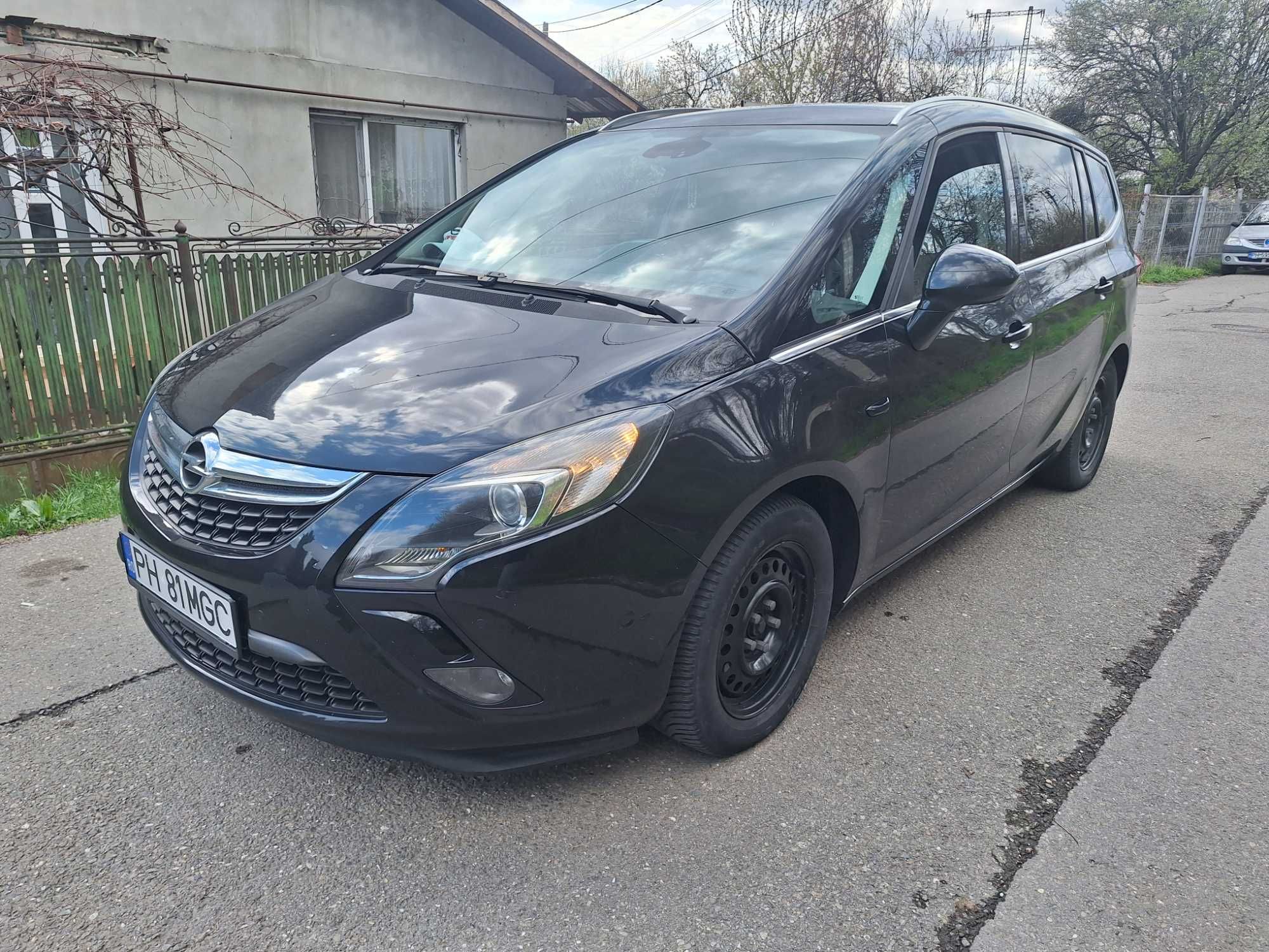 Vand opel zafira c 2014