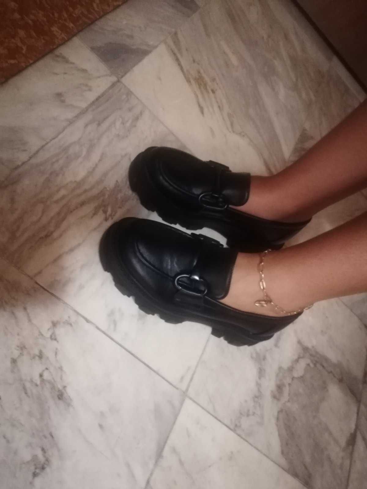 Дамски обувки черни