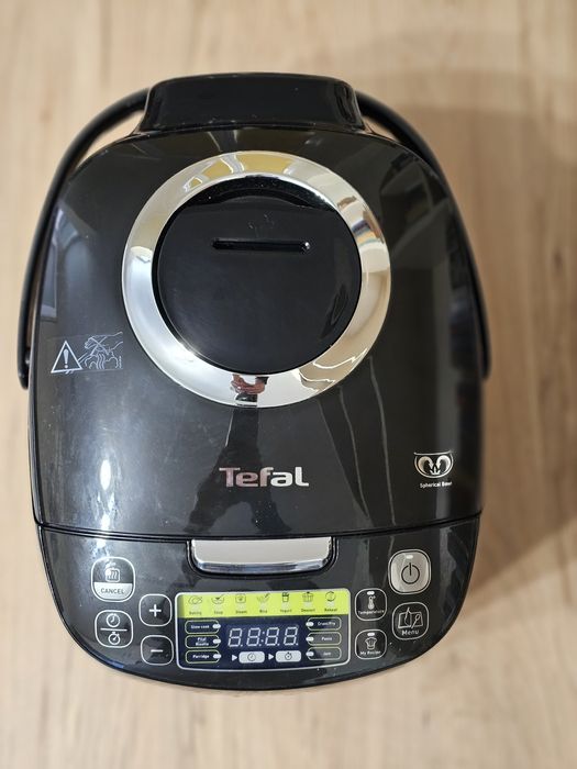 Мултикукър Tefal 16 в 1 SpheriCook RK745800, Капацитет 5 л, LED, Функц