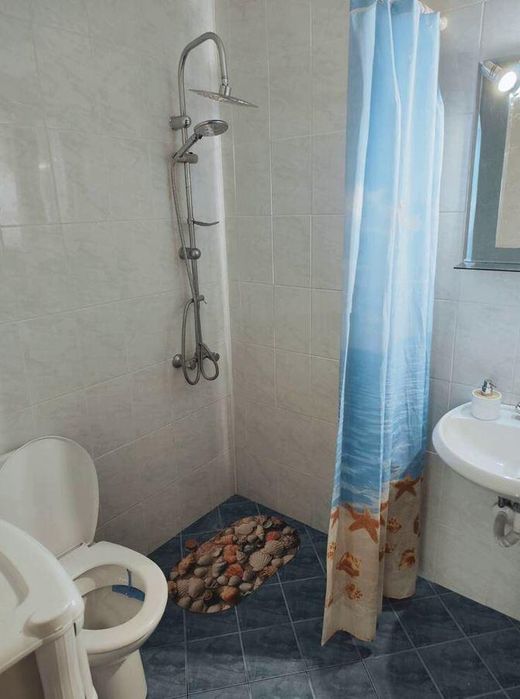 Дава се под наем Двустаен апартамент в Бургас, Славейков - 88 кв.м за 561 € - Снимка #7