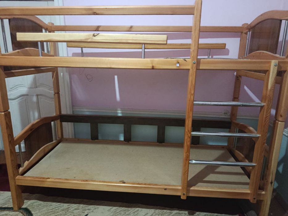 Yosh bolalar uchun mebel kravat