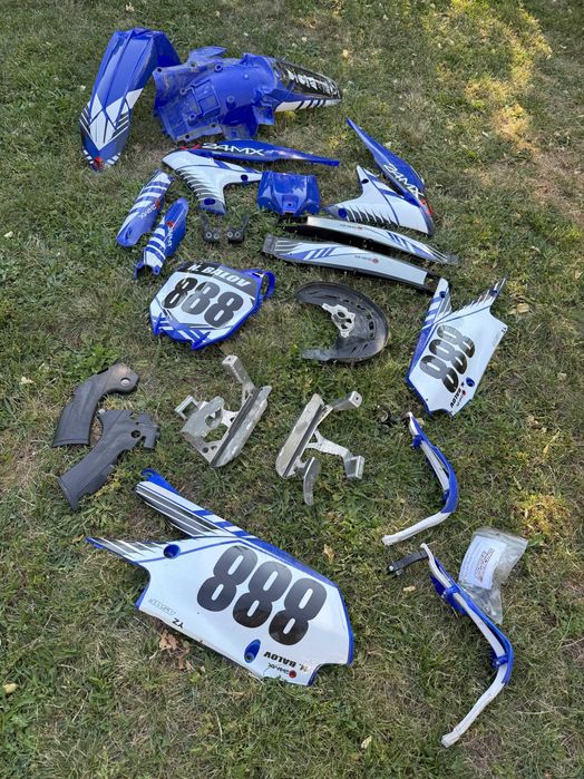 Комплект пластмаси за Yamaha YZ450F 2020 + комплект протектори