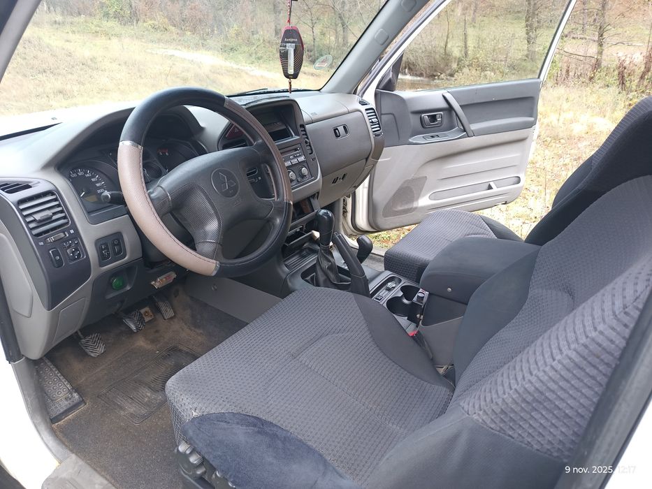 Vând Mitsubishi pajero