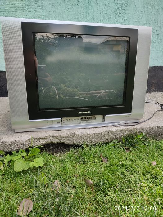 Продам цветной телевизор Panasonic