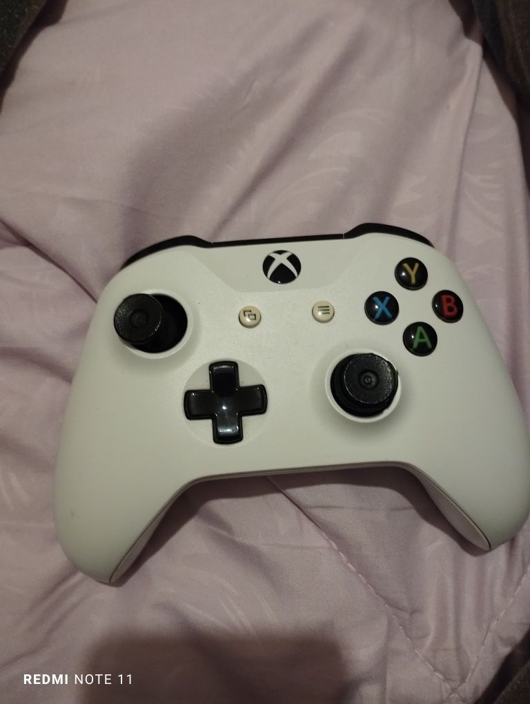 Продавам xbox one controller