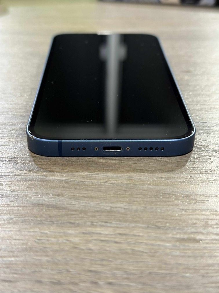 iPhone 13  Отличен
